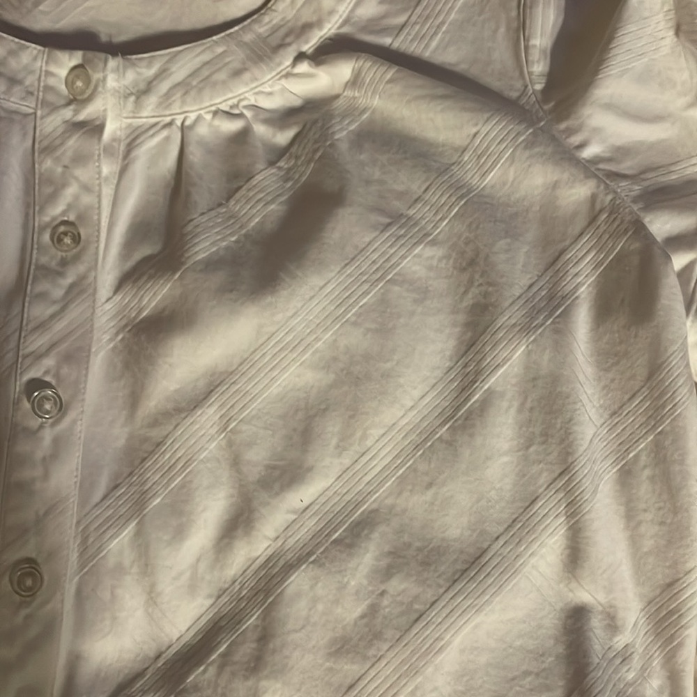 White top in great condition - Picture 3 of 8